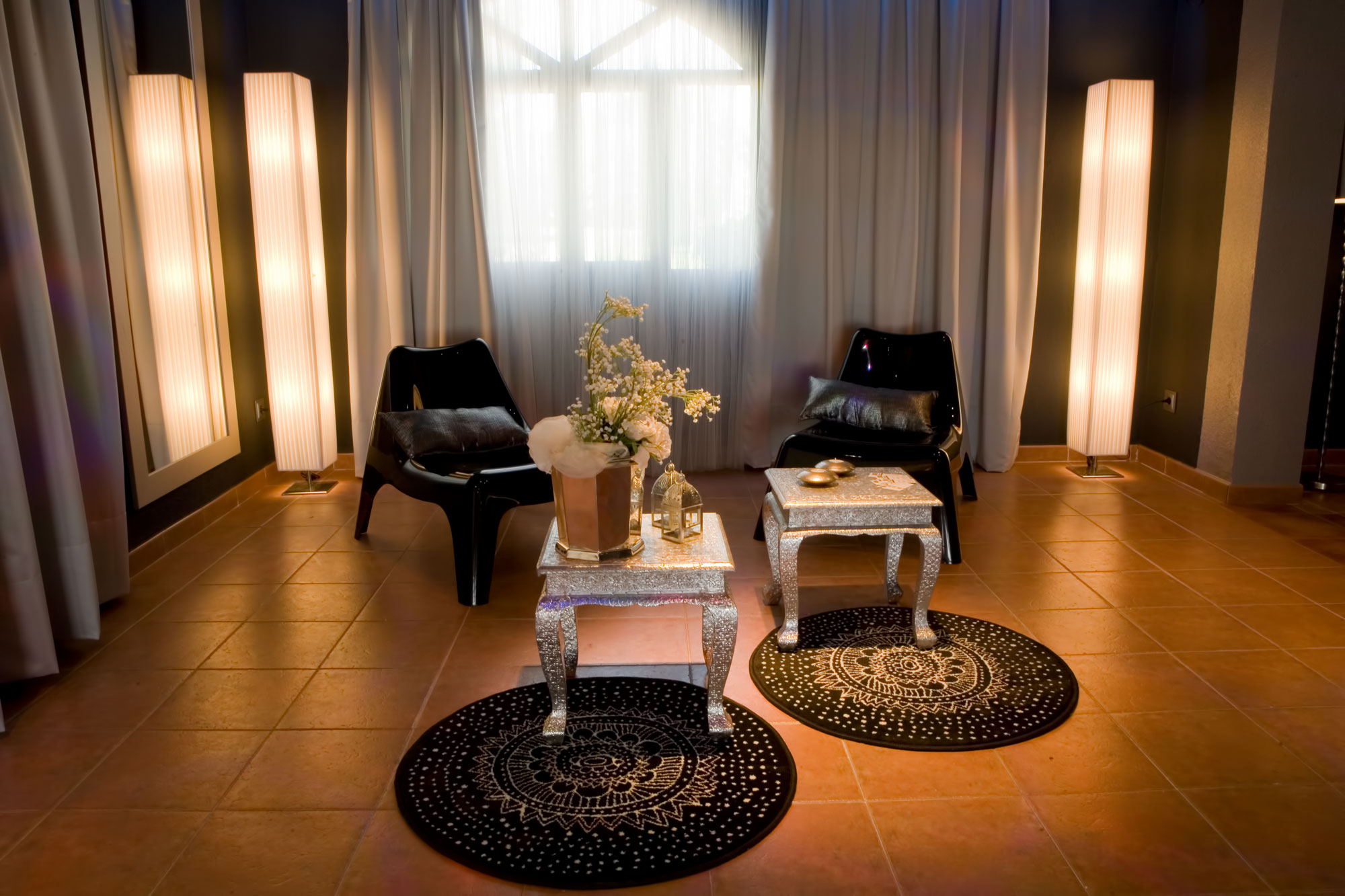 salón interior decorado de jardín la vereda